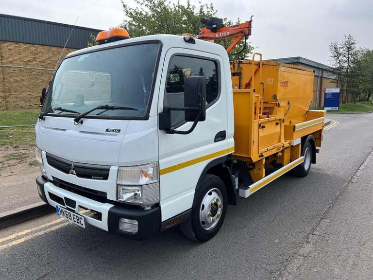 2020 FUSO Canter 7C15 4X2 DAY EURO 6 PHOENIX HOTBOX Specialist Vehicle Diesel Manual