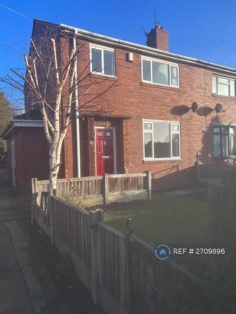 3 bedroom house in Leatham Crescent, Featherstone, Pontefract, WF7 (3 bed) (#2709896)
