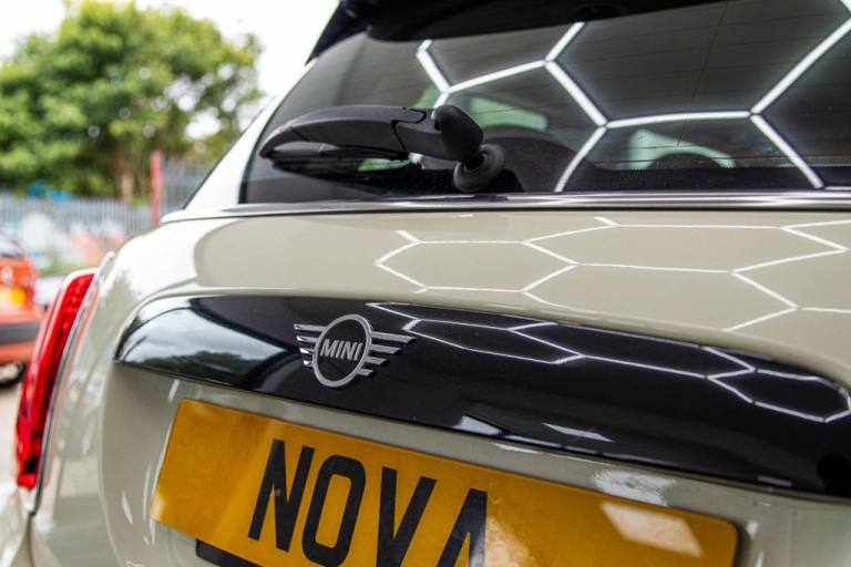 2018 MINI Hatch 1.5 Cooper Hatchback 3dr Petrol Manual Euro 6 (s/s) (136 ps) Hatchback Petrol Manual