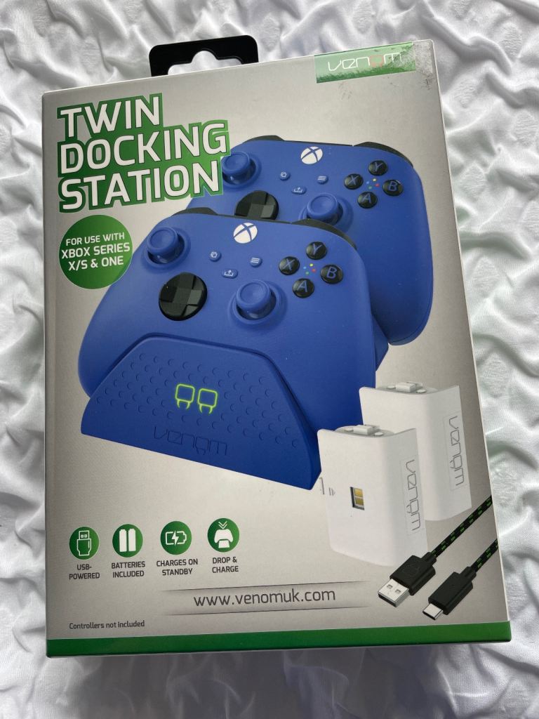 Twin docking station brand new 