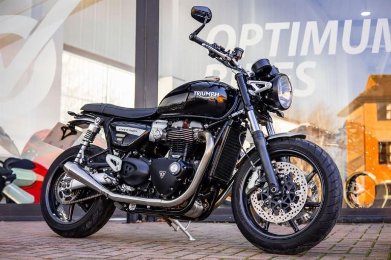 Triumph Speed Twin STAINLESS PIPES ! TAIL TIDY ! STUNNING