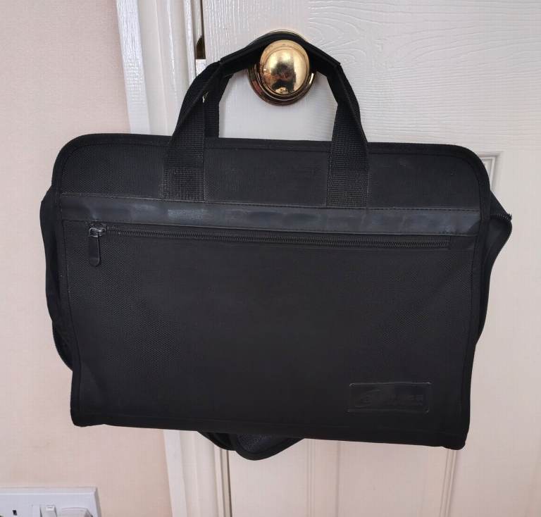 Digital China Black Laptop Bag with Shoulder Strap – Black