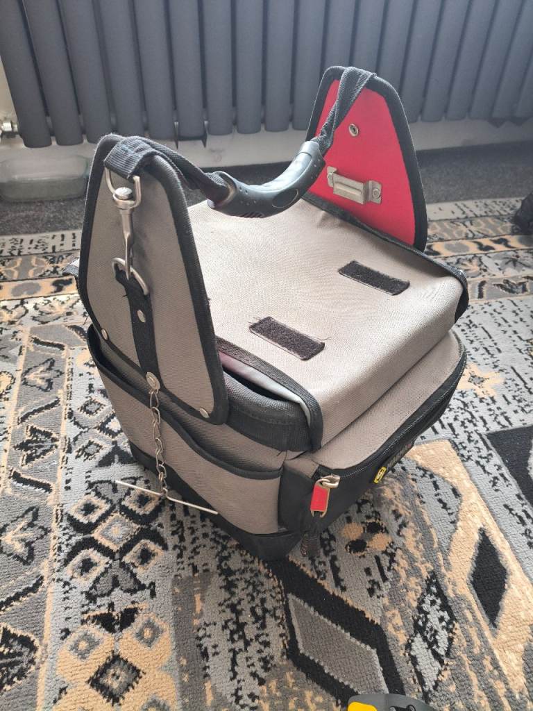 Tool Bag /Closeable Tote bag by CK Magma, Good Condition