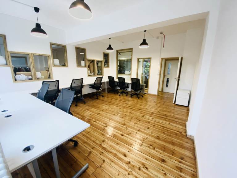 image for Creative Space | Office | Artist Studio | Beauty Room | Workspace | Desk In Hackney East London E9
