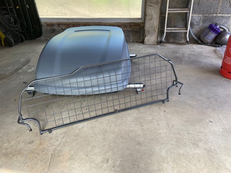 Car dog guard 