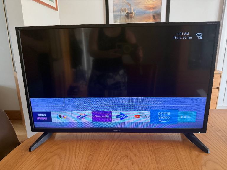 Sharp AQUOS 32BC2KE LED Smart TV.  32 inch screen. Good Condition