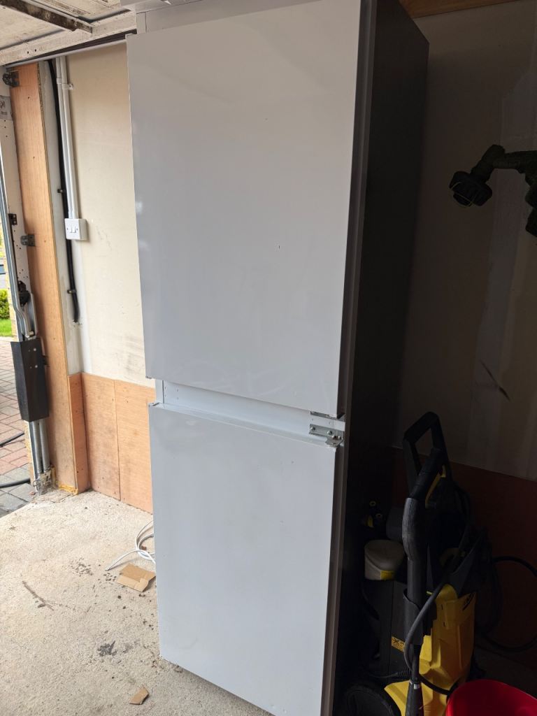 Free Integrated Fridge Freezer