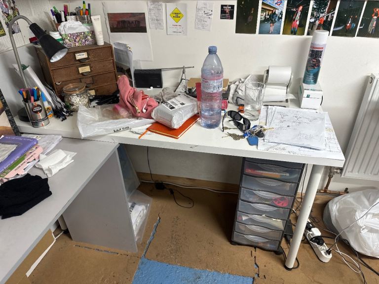 White Ikea desk 