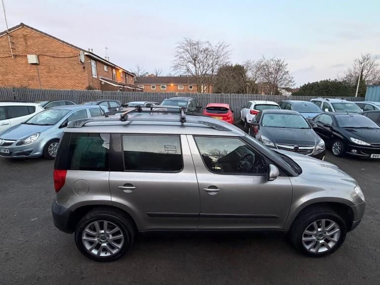2010 Skoda Yeti 2.0 TDI CR Elegance 4x4 5dr HATCHBACK DIESEL Manual