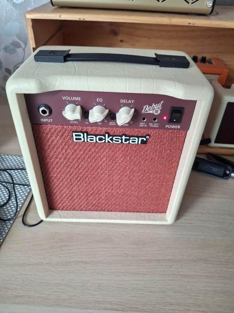 Blackstar Debut 10 watt Guitar Amplifier – Beige, Good Condition