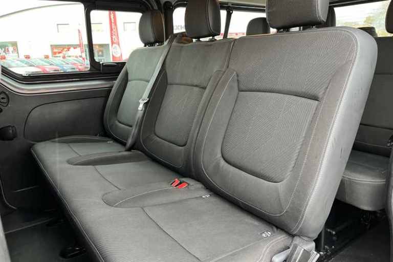 2020 Renault Trafic 2.0 dCi ENERGY 30 Sport Nav Minibus Double Cab 5dr Diesel Manual LWB Euro 6 M...