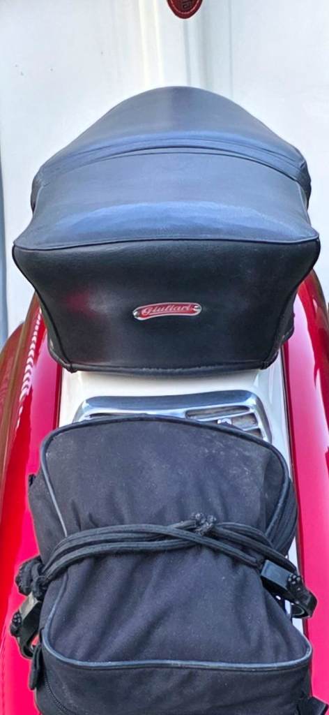 Lambretta seat  genuine giuliri   series 2