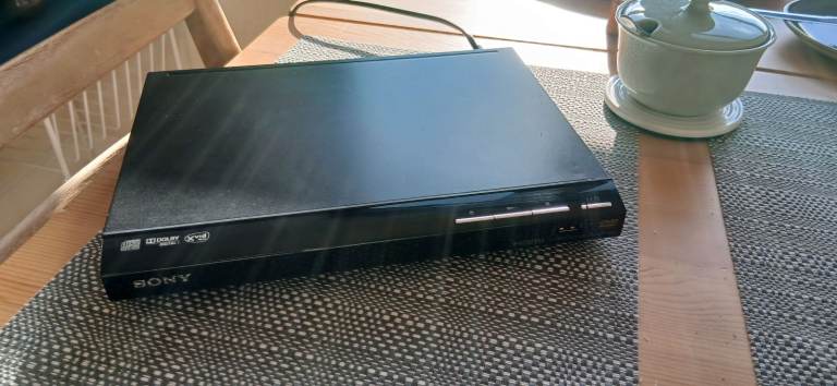 Sony DVP-SR760H Dvd Player. 