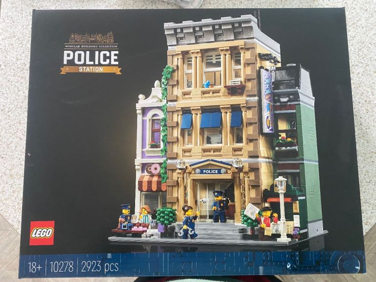 Lego Police Station 10278 RETIRED!!!!
