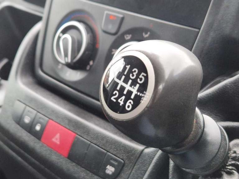 2019 Citroen Relay 2.2 BlueHDi Dropside 165ps CHASSIS CAB DIESEL Manual