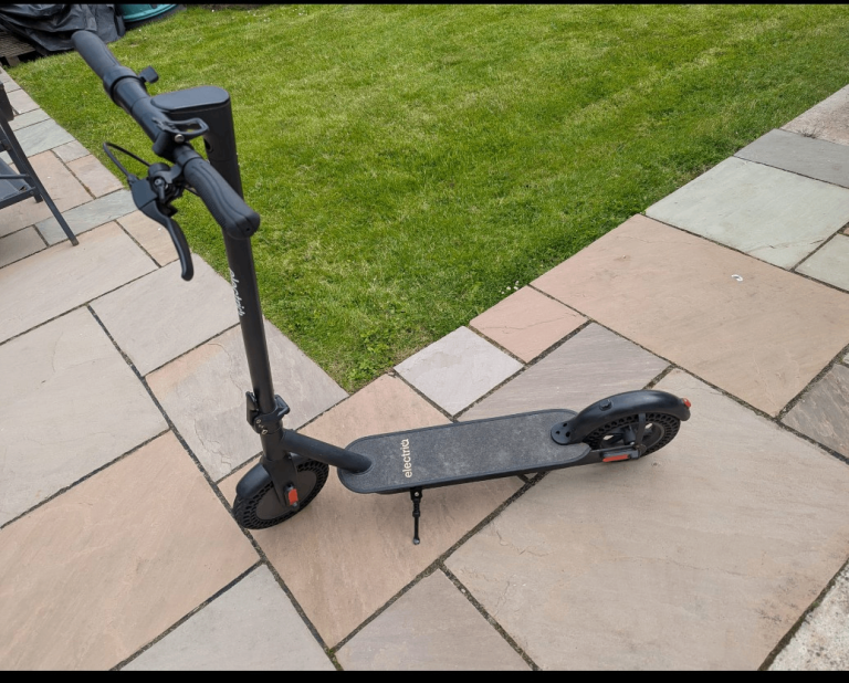 Electric scooter 