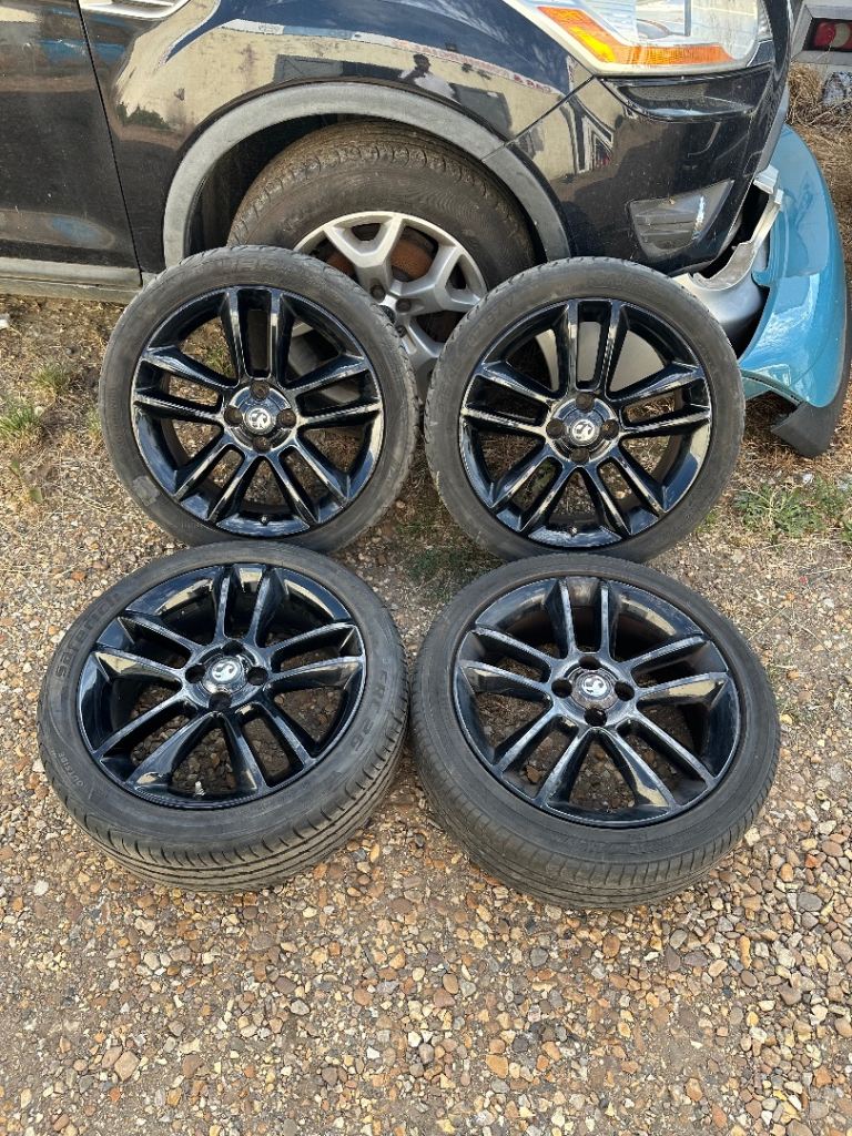 Vauxhall Corsa D 17” Alloy Wheels Set Of 4 17 Inch 215/45/R17 06-14 Ltd Edn SRi
