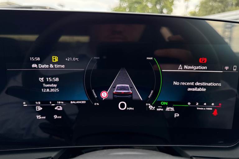 2025 Audi A6 Saloon 2.0 e-hybrid 25.9kWh Launch Edition S Tronic quattro Euro 6 (s/s) 4dr Saloon ...