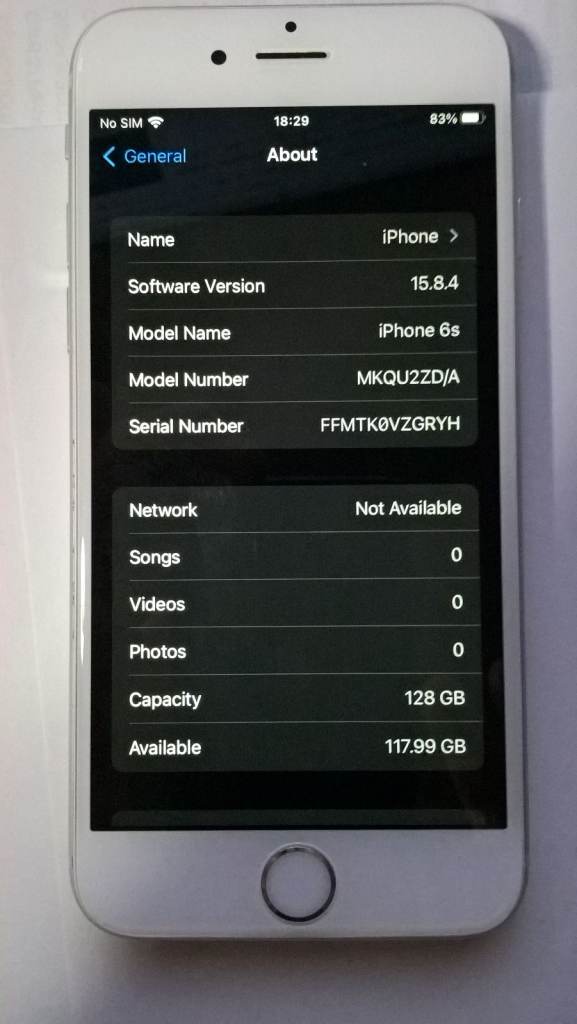 Apple iPhone 6S (MKQP2B/A) 128GB (Unlocked) GSM Smartphone, silver, with case