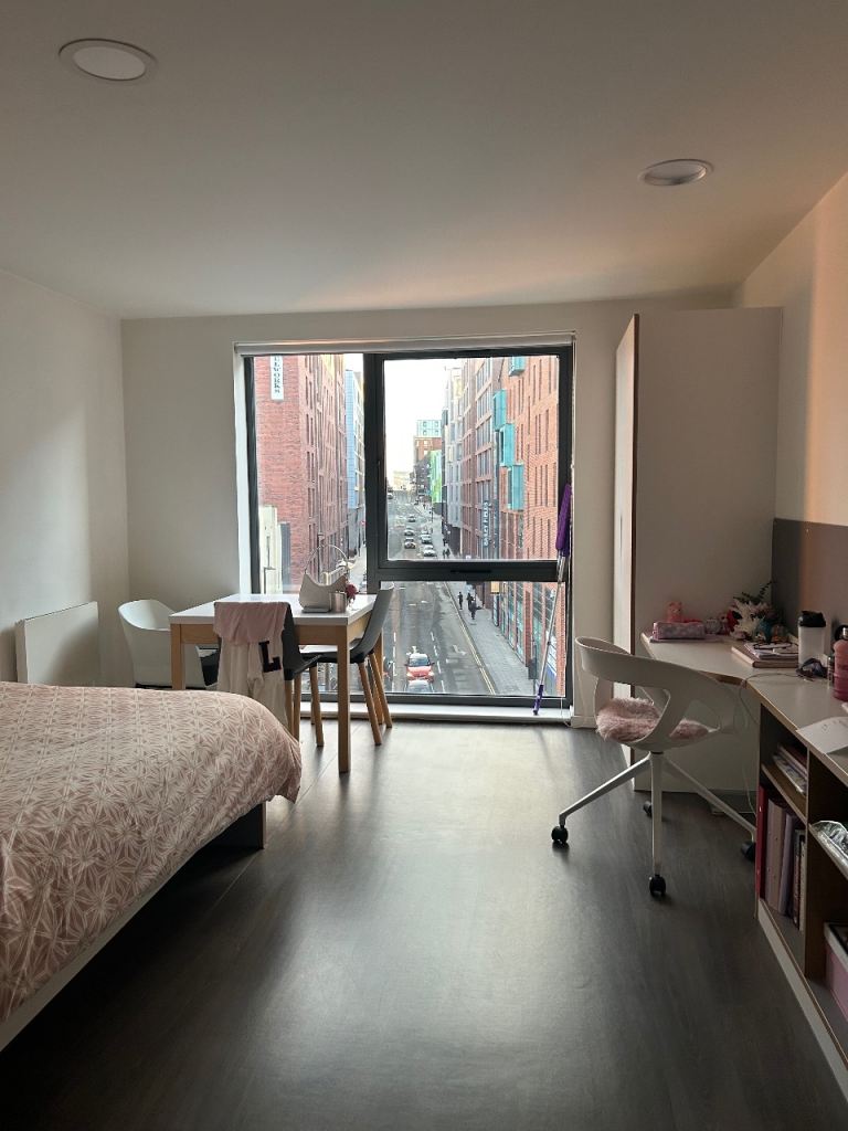 ⭐ Bronze Studio | 5 Mins to University of Sheffield| £157/week