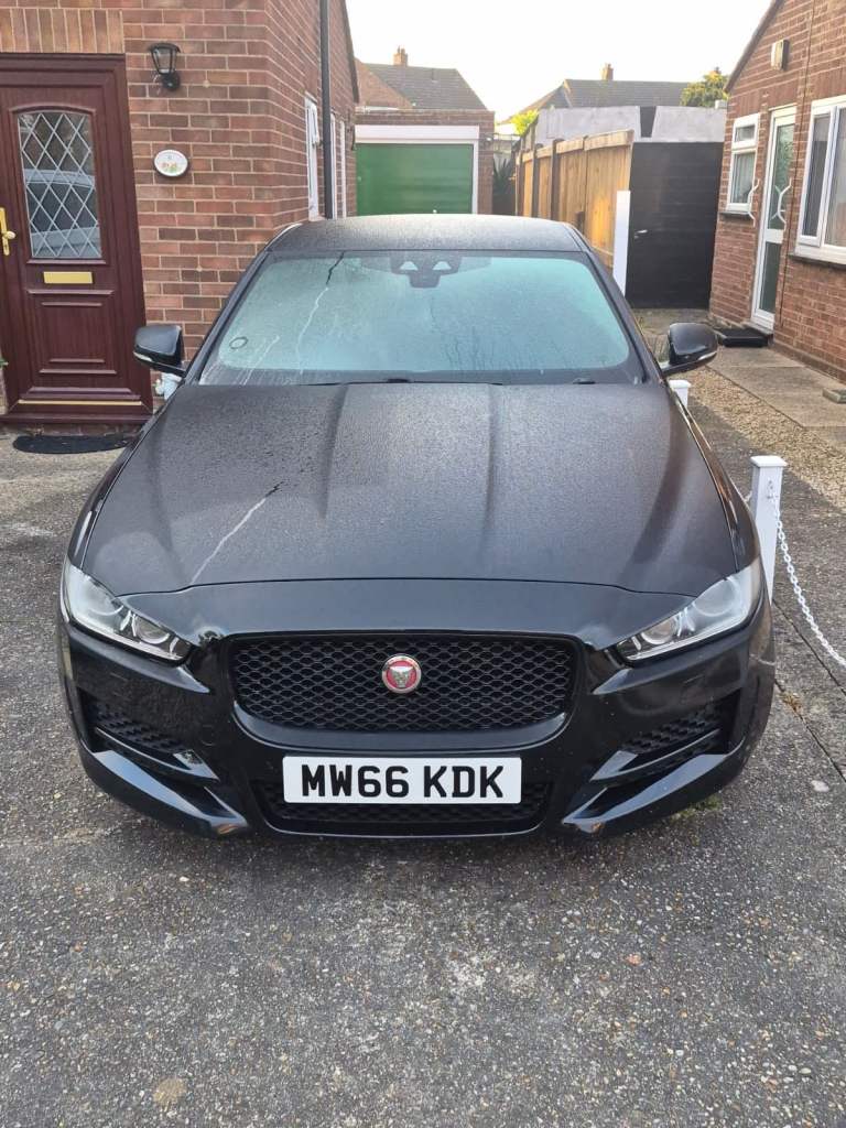 Jaguar, XE, Saloon, 2017, Manual, 1999 (cc), 4 doors