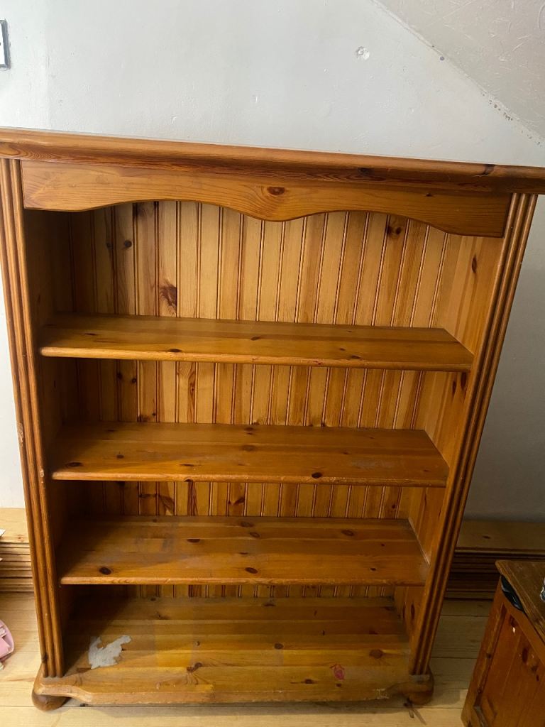 Gorgeous Pine Wooden Bookcase 