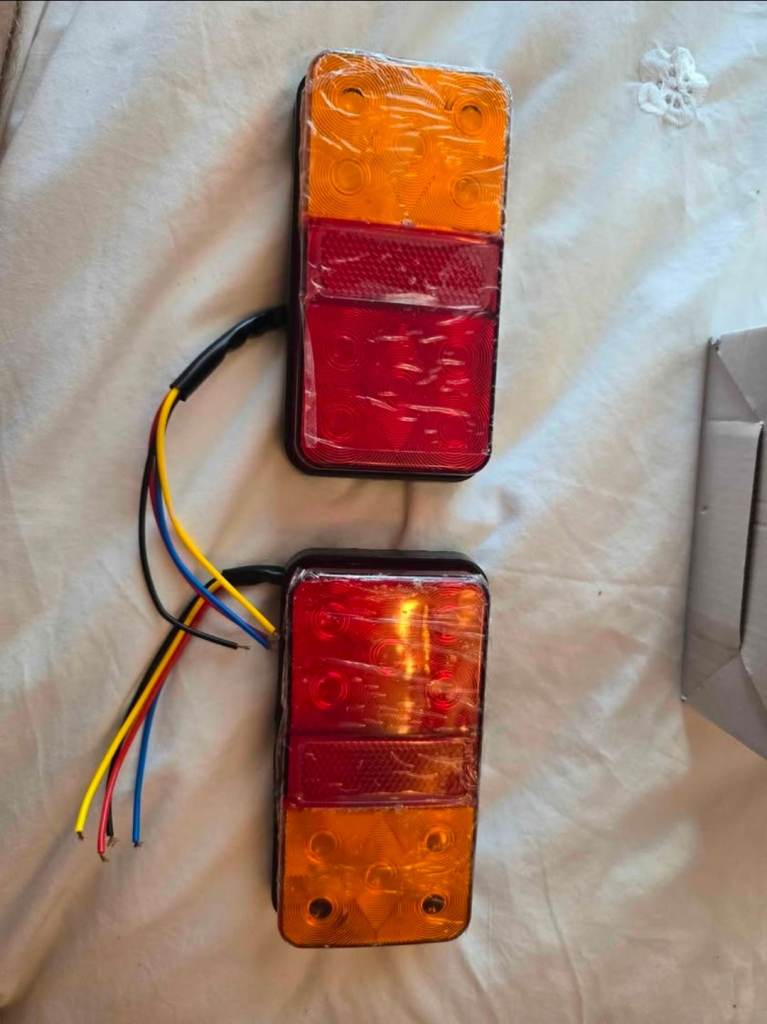 2x 12V LED STOP TAIL INDICATOR LIGHT UNITS FOR TRAILER ETC