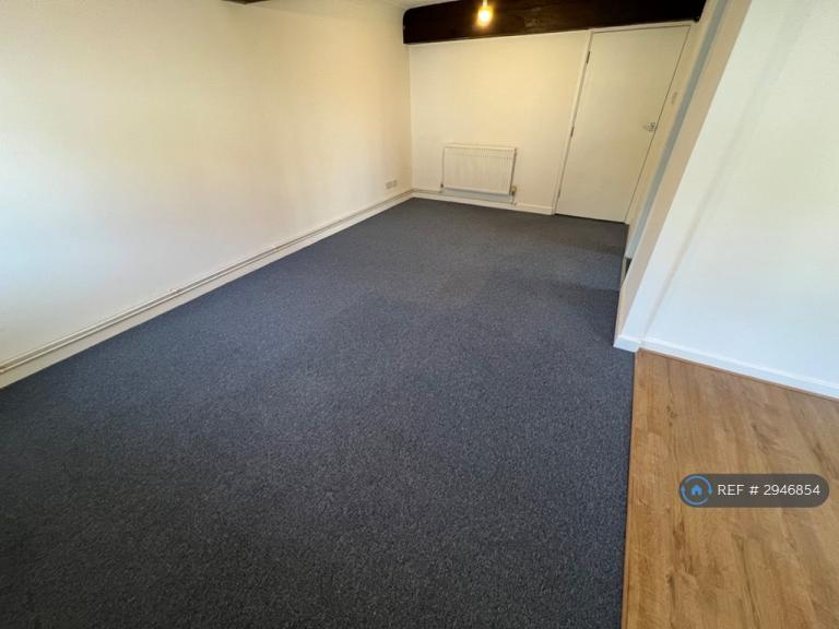 2 bedroom flat in Malthouse Flats Quay St, Halesworth, IP19 (2 bed) (#2946854)