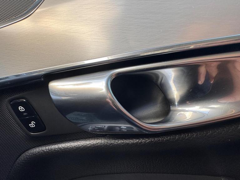 2017 Volvo XC90 2.0 T8 Hybrid Momentum Pro 5dr Geartronic ESTATE PETROL/ELECTRIC Automatic