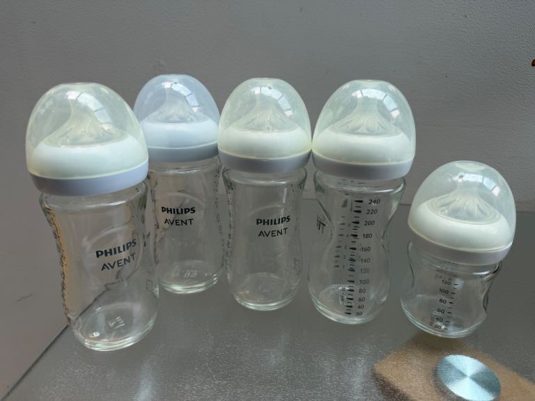 Five Philip Advent GLASS Milk Bottles, Free Breast Pumps