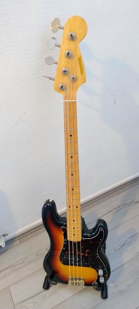 Hohnher Precision Bass Guitar 