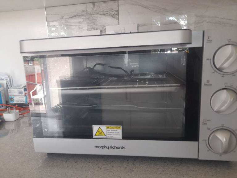 Mini Oven with Grill – Good Condition
