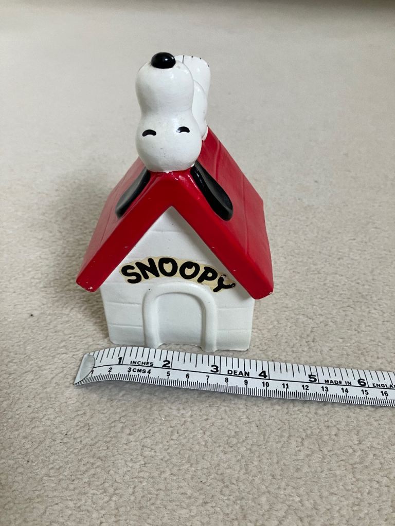 Snoopy Dog House money box