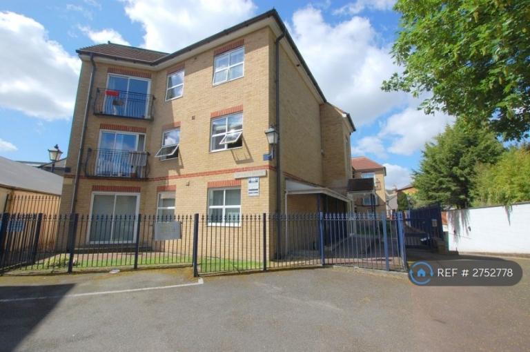 2 bedroom flat in Bromley House, Bromley, BR1 (2 bed) (#2752778)