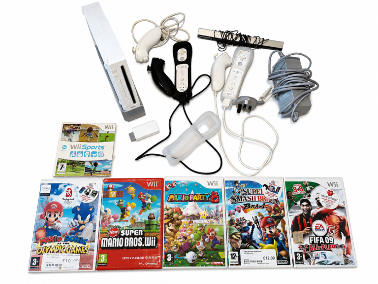 Nintendo Wii Console Bundle 6 Games 2 Remotes Wii Sports Mario Games HDMI Adapter