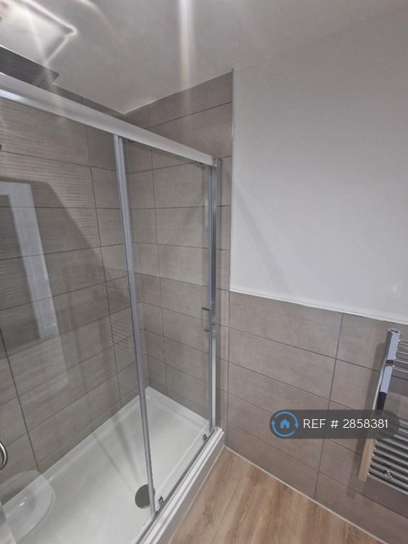 Studio flat in Alexander House, Manchester, M16 (#2858381)