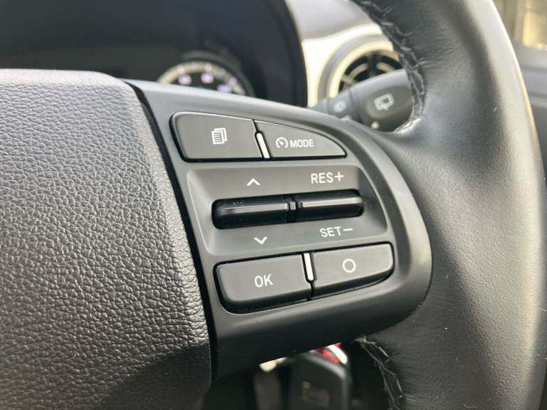 2022 Hyundai i10 1.2 MPi Premium 5dr Auto Hatchback PETROL Automatic