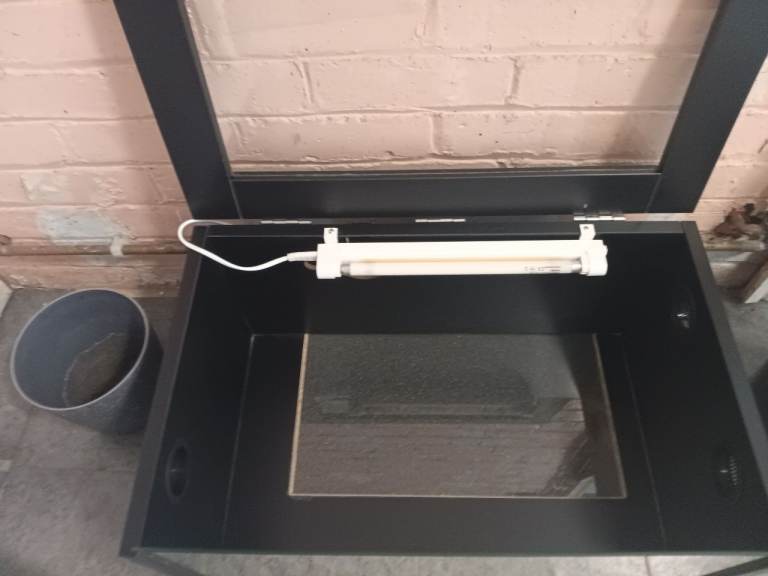 Glass Vivarium great condtion 2ft long 