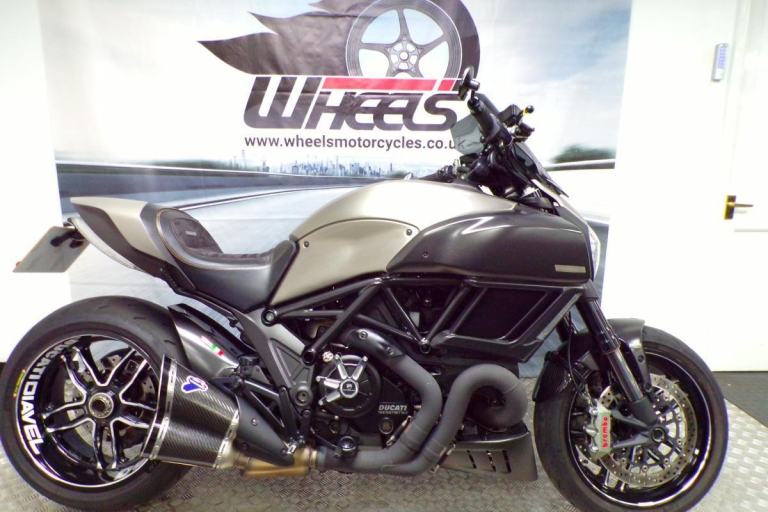 2016 DUCATI DIAVEL TITANIUM WITH TERMIGNONI EXHAUSTS
