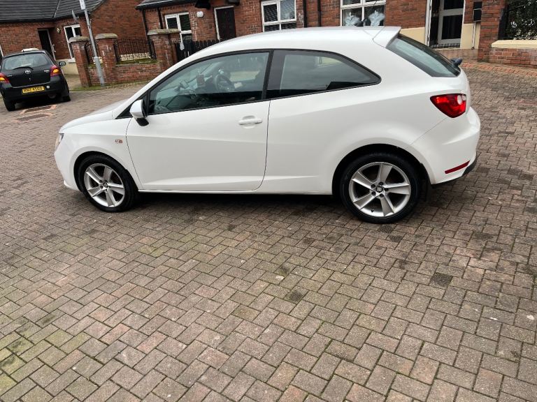 Seat, IBIZA, Hatchback, 2014, Manual, 1390 (cc), 3 doors