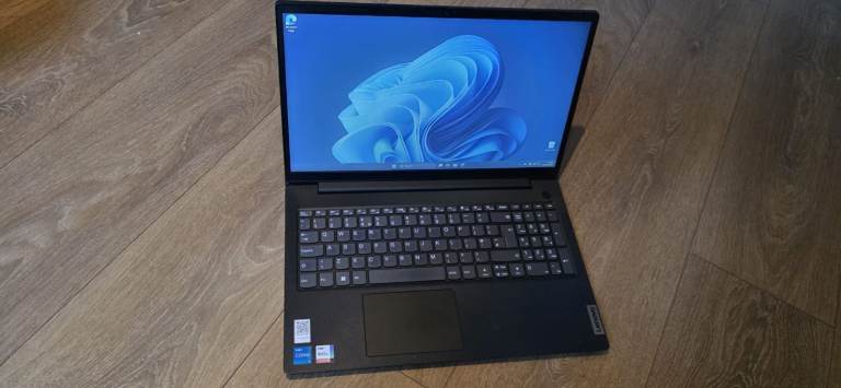 Lenovo V15 G4 laptop Intel 12500H 12x Core 12th gen processor 512gb SSD 16gb ram