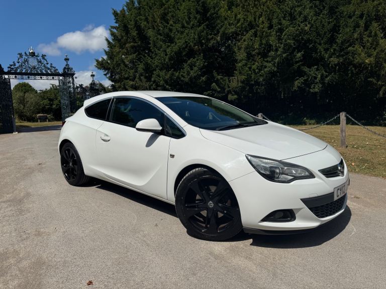 Vauxhall ASTRA GTC SRi 2012