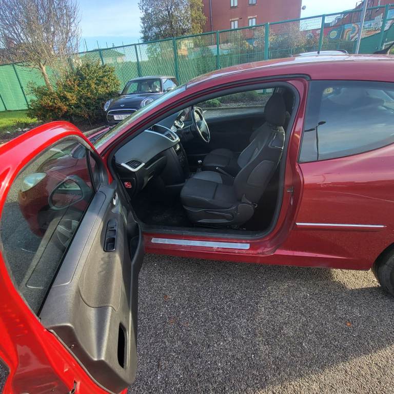 Peugeot, 207, Hatchback, 2010, Manual, 1360 (cc), 3 doors
