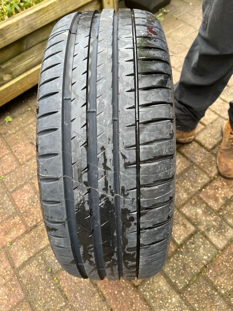 Vauxhall Michelin tire and rim 