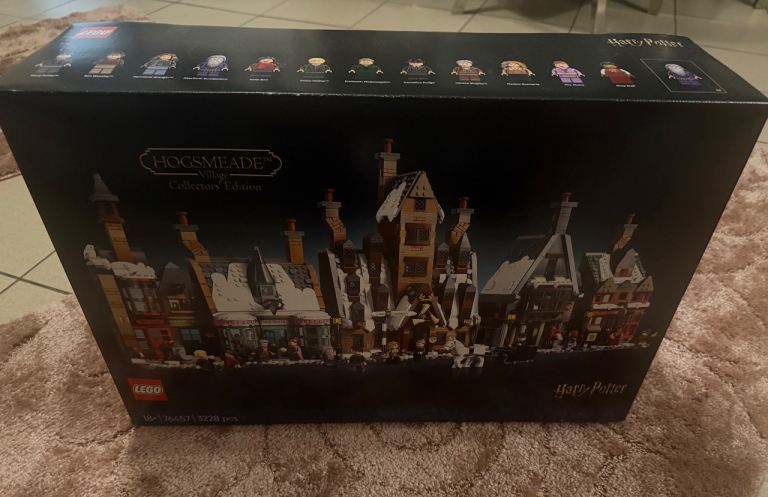 Hogsmeade village collectors edition