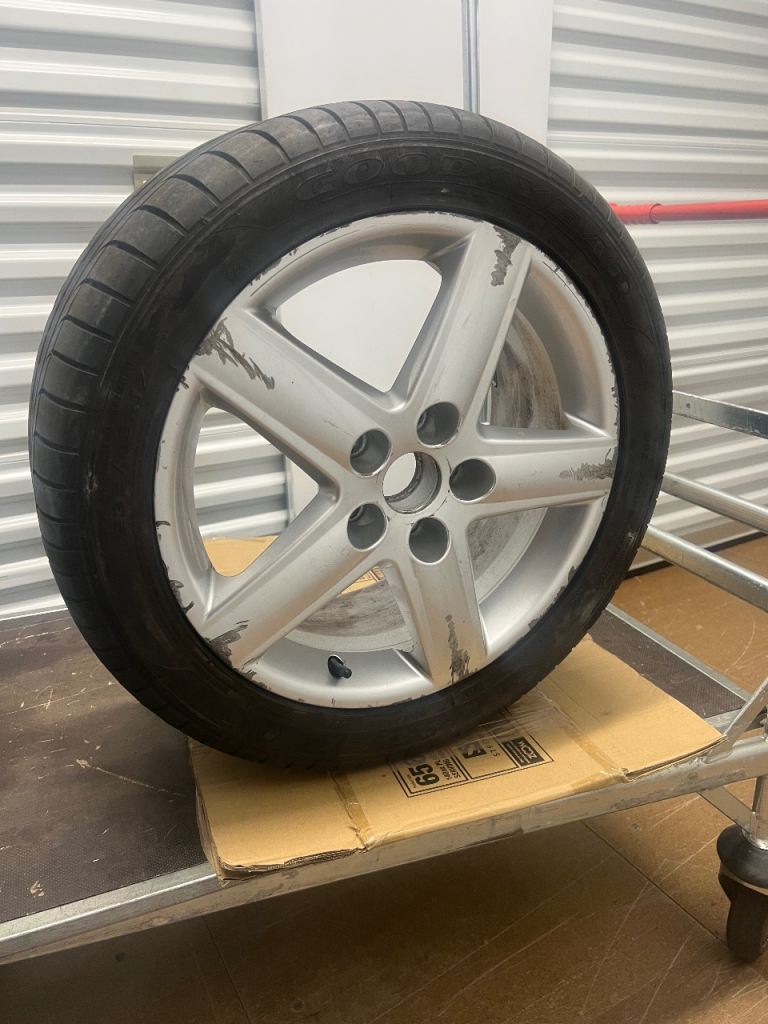 AUDI A4 ALLOY WHEEL 235/45/R17 7.5mm THREAD