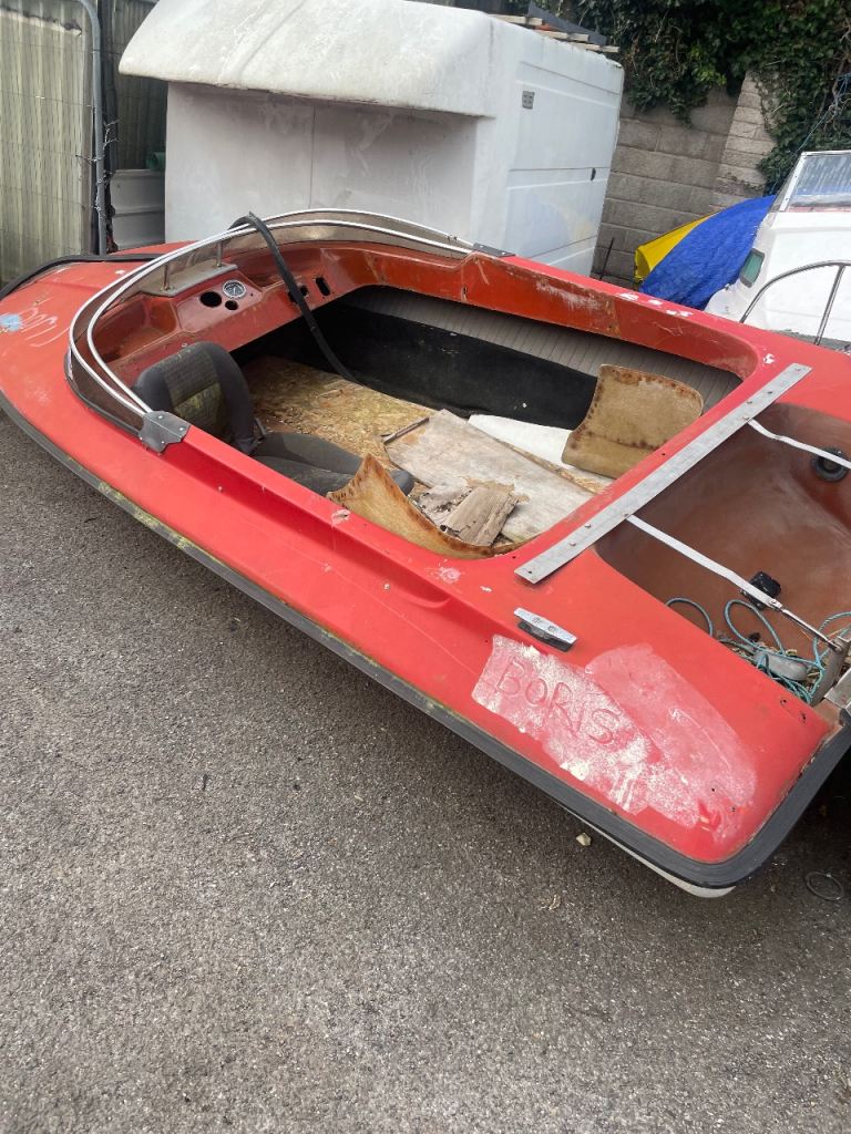 Free boat no trailer no engine 