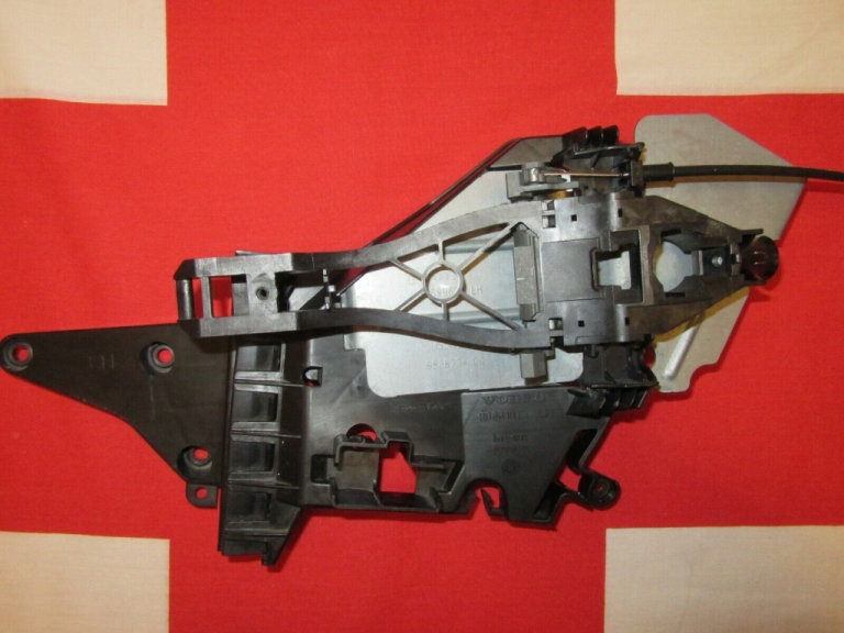 Volvo S80 Door Handle Bracket Mechanism Rear Left 30661074 LH