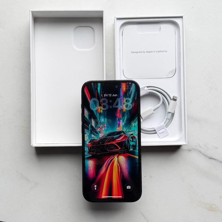 iPhone 14 Pro 256GB Unlocked (Excellent Condition) With Box & Charger