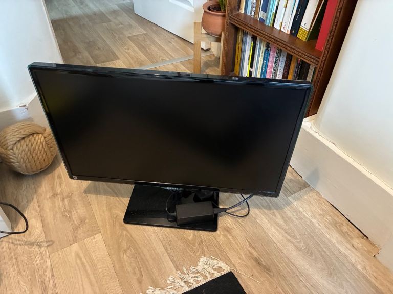 23.6in Computer monitor for sale